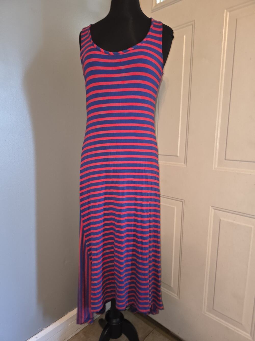 Vineyard Vines Dress Red Blue Stripped Sleeveless Bodycon Maxi Size M Rayon
